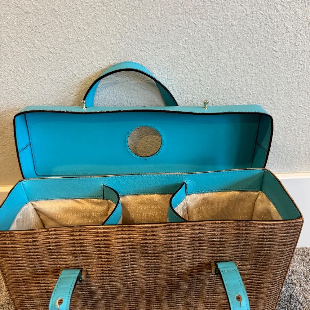 Unique Kate Spade Wine Bag! Perfect gift. - Picture 4 of 5